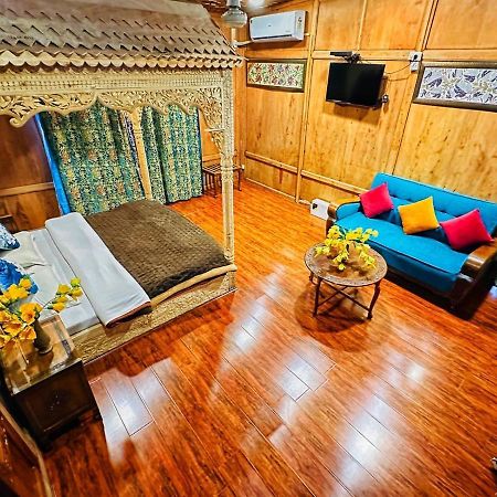 Srīnagar Hayat Group Of Houseboats酒店 外观 照片