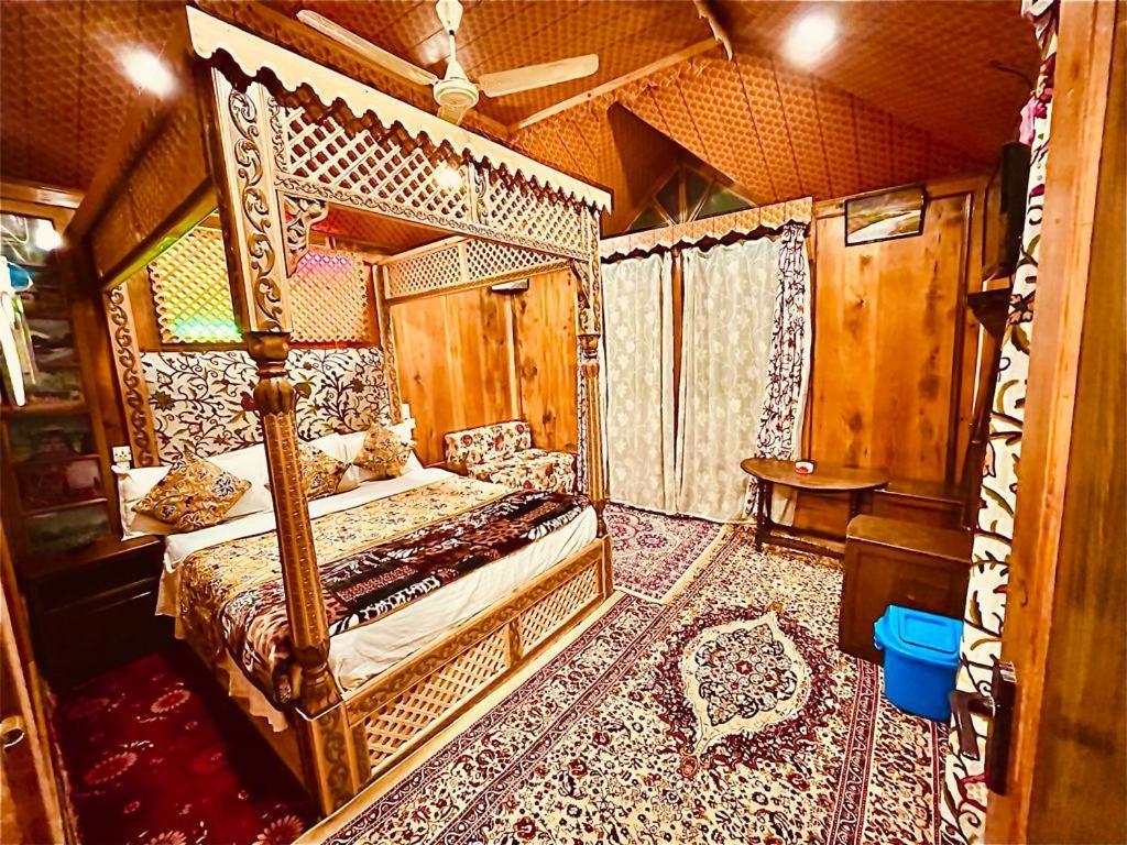 Srīnagar Hayat Group Of Houseboats酒店 外观 照片