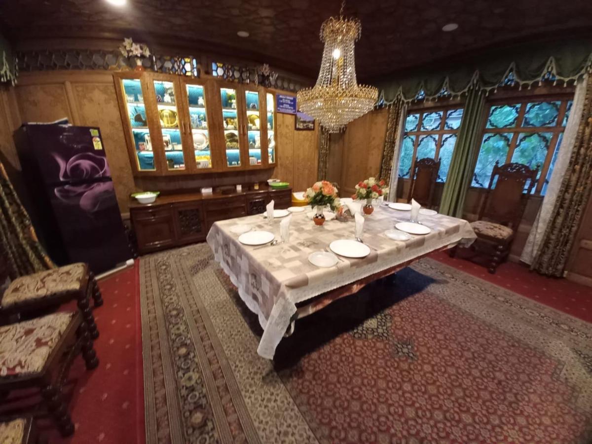 Srīnagar Hayat Group Of Houseboats酒店 外观 照片